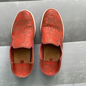 Women’s Olu Kai slip on sneakers